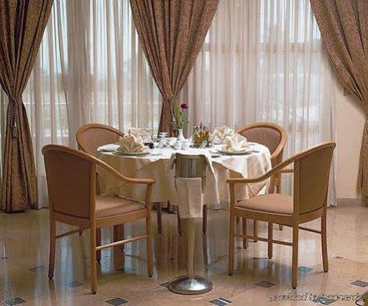 Hotel Du Parc Tunus Restoran fotoğraf